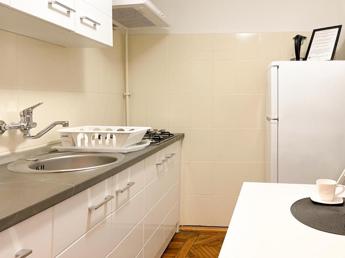 White Moon Apartment Brasov Exterior photo