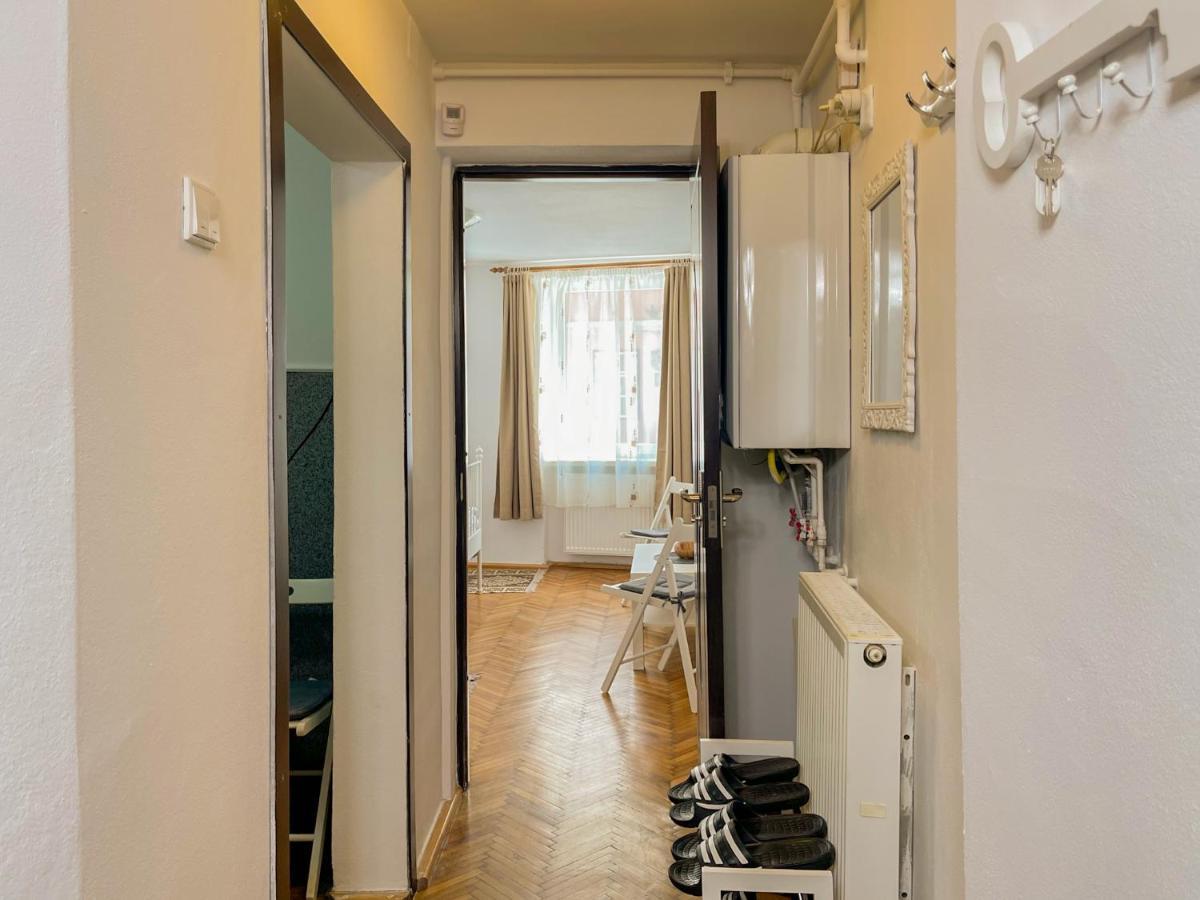 White Moon Apartment Brasov Exterior photo